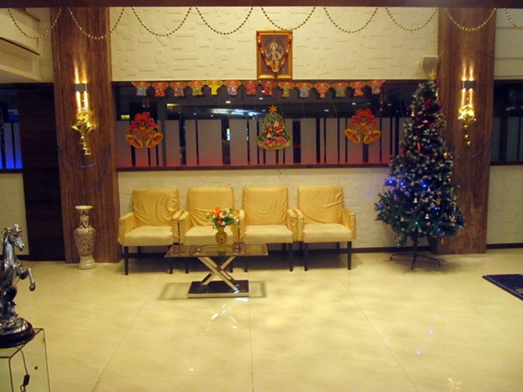 Hotel Blue Lagoon Daman Extérieur photo