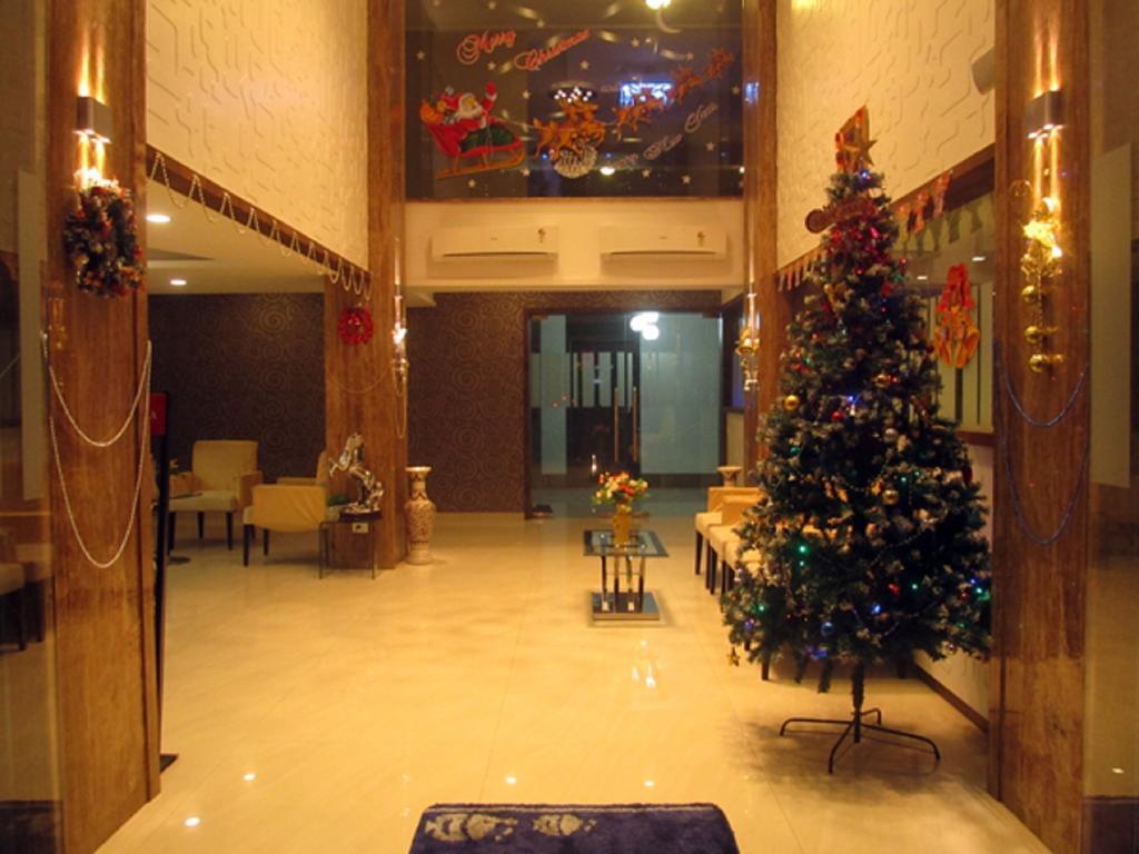 Hotel Blue Lagoon Daman Extérieur photo