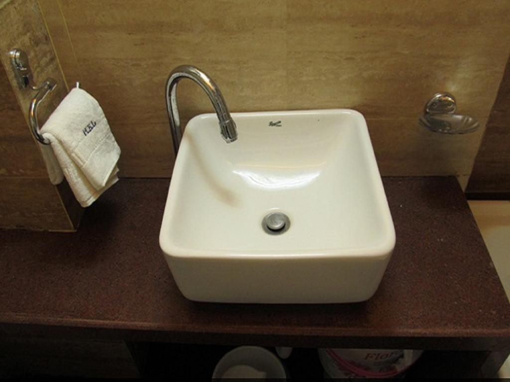 Hotel Blue Lagoon Daman Chambre photo