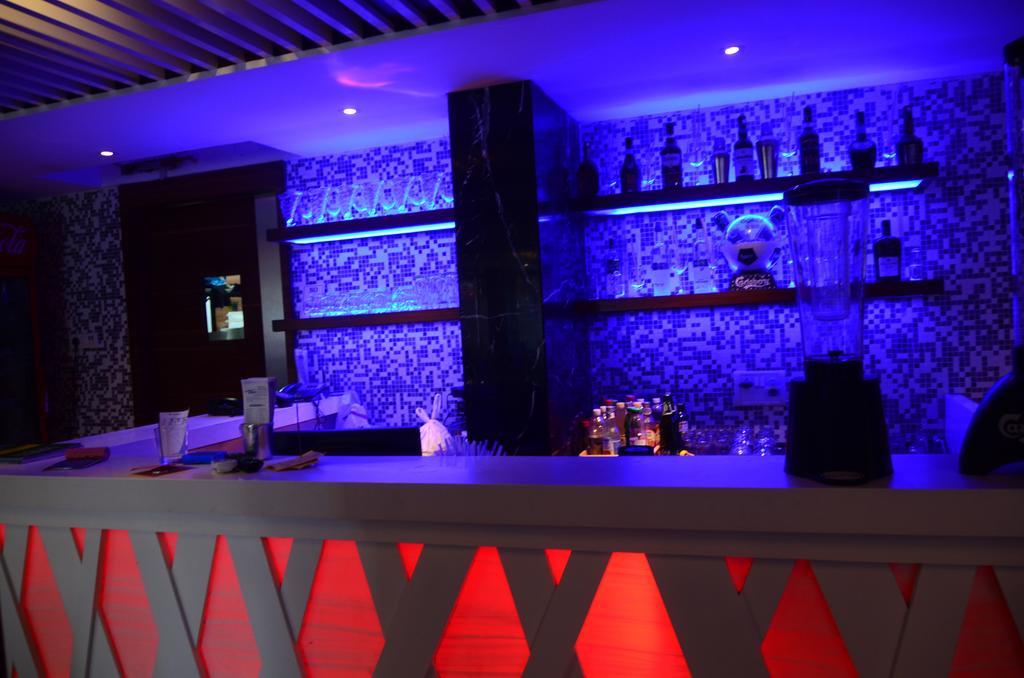 Hotel Blue Lagoon Daman Extérieur photo