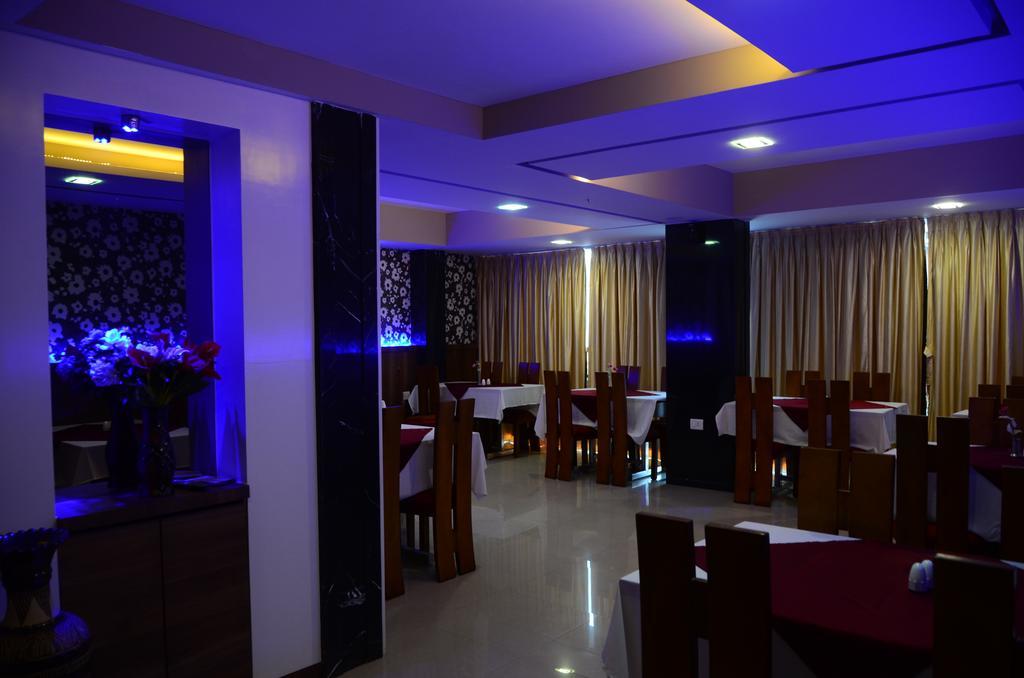 Hotel Blue Lagoon Daman Extérieur photo